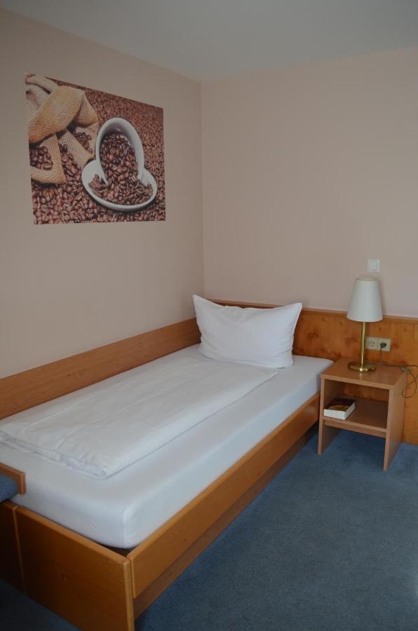 Hotel Zum Goldenen Mann Rastatt Exterior photo